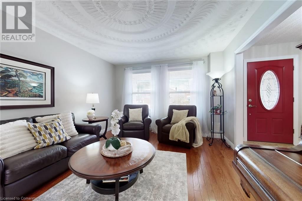 530 BURNETT AVENUE Image 3
