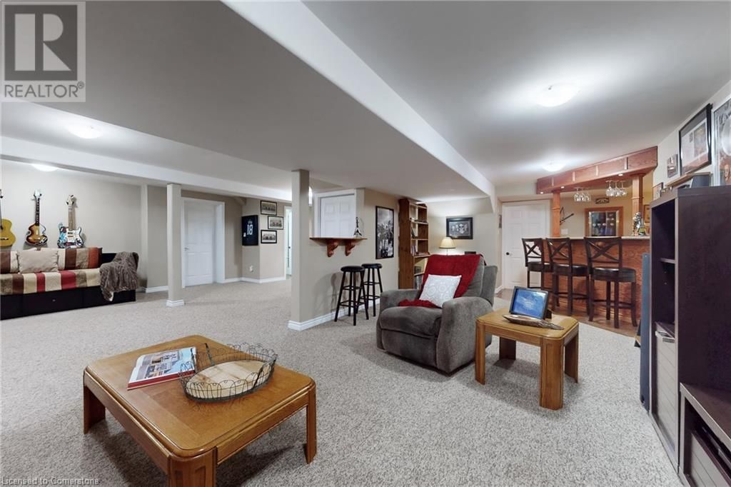 530 BURNETT AVENUE Image 37