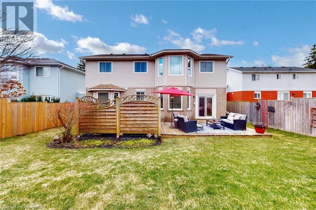 530 BURNETT AVENUE Image 42