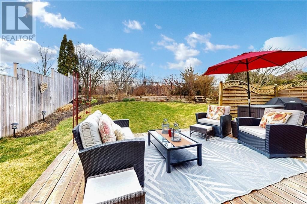 530 BURNETT AVENUE Image 43