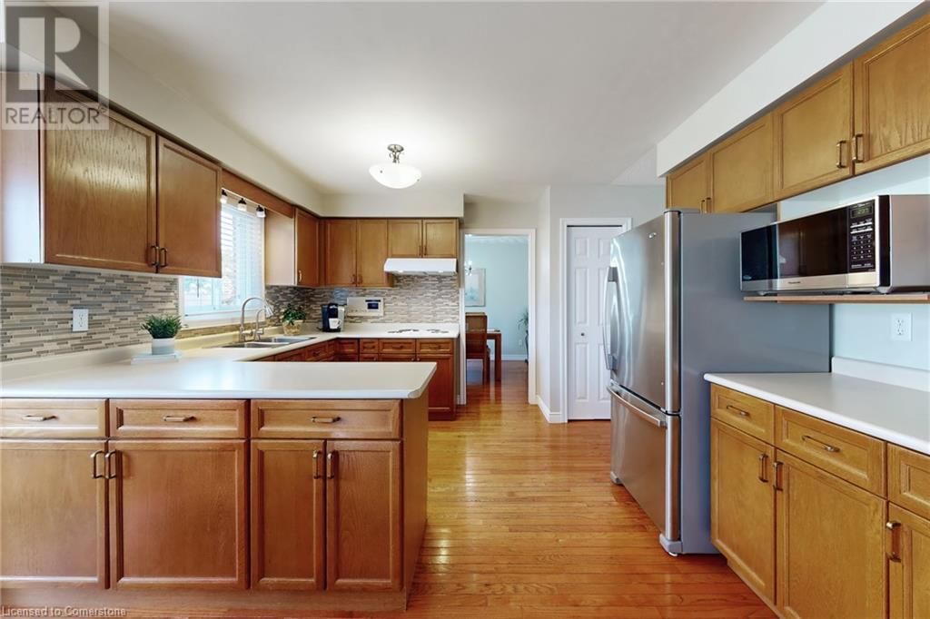 530 BURNETT AVENUE Image 9