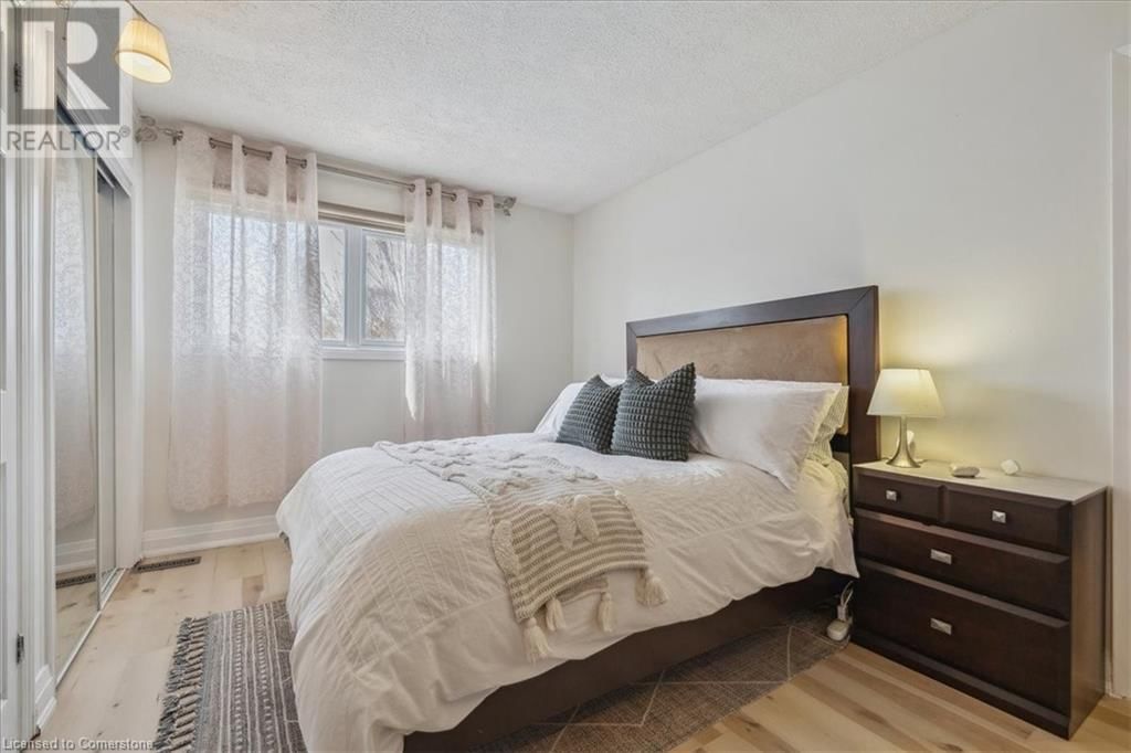 150 - 2301 CAVENDISH DRIVE Image 23