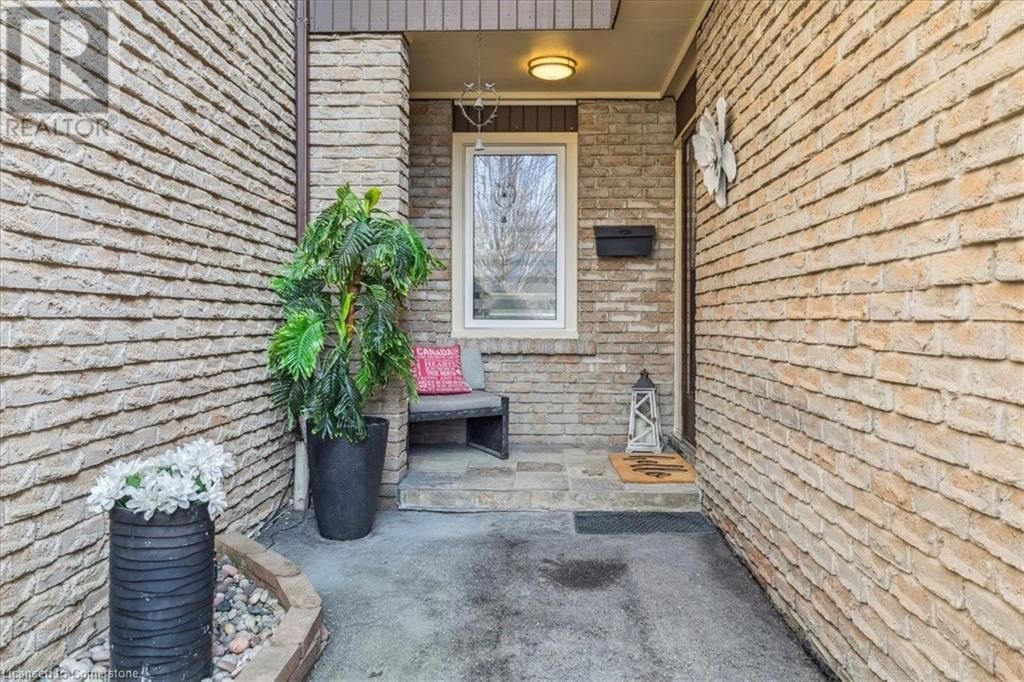 150 - 2301 CAVENDISH DRIVE Image 3