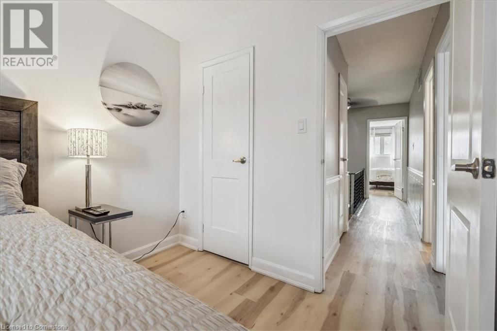 150 - 2301 CAVENDISH DRIVE Image 32