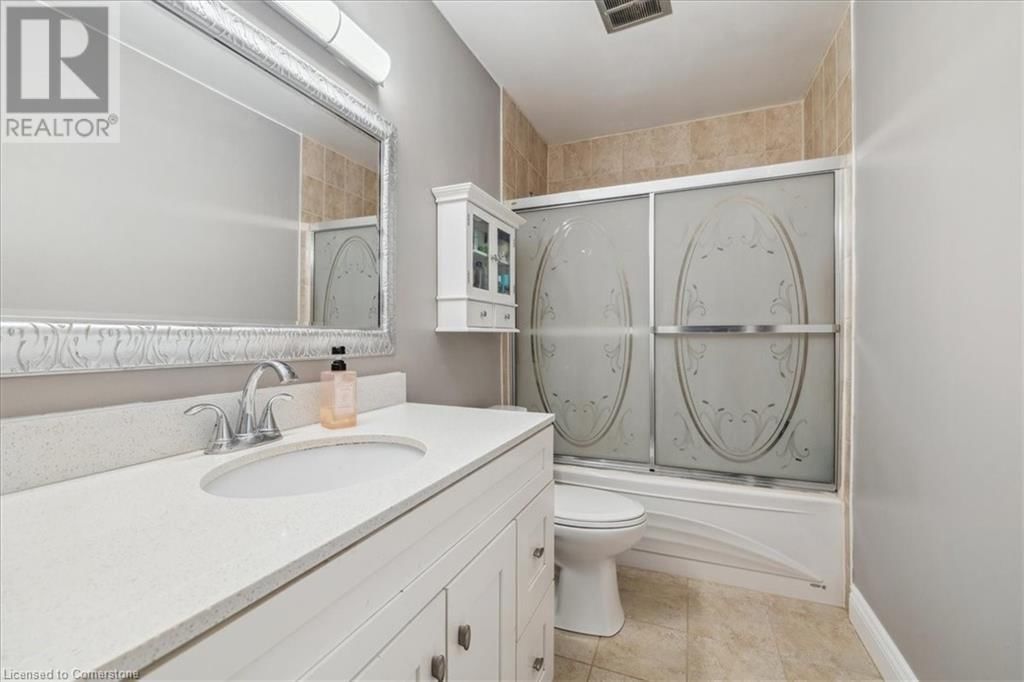 150 - 2301 CAVENDISH DRIVE Image 33