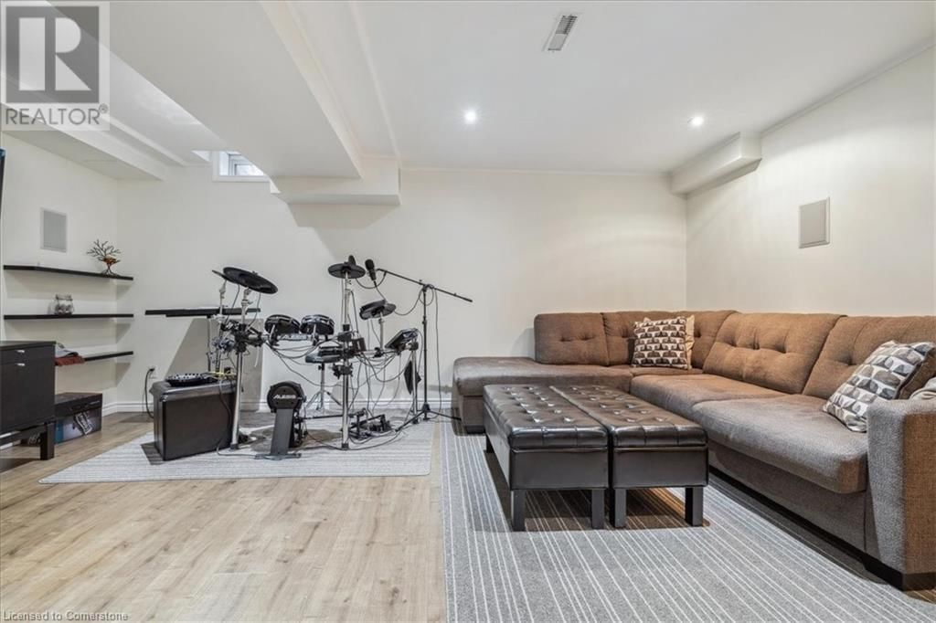 150 - 2301 CAVENDISH DRIVE Image 36