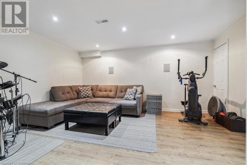 150 - 2301 CAVENDISH DRIVE Image 37