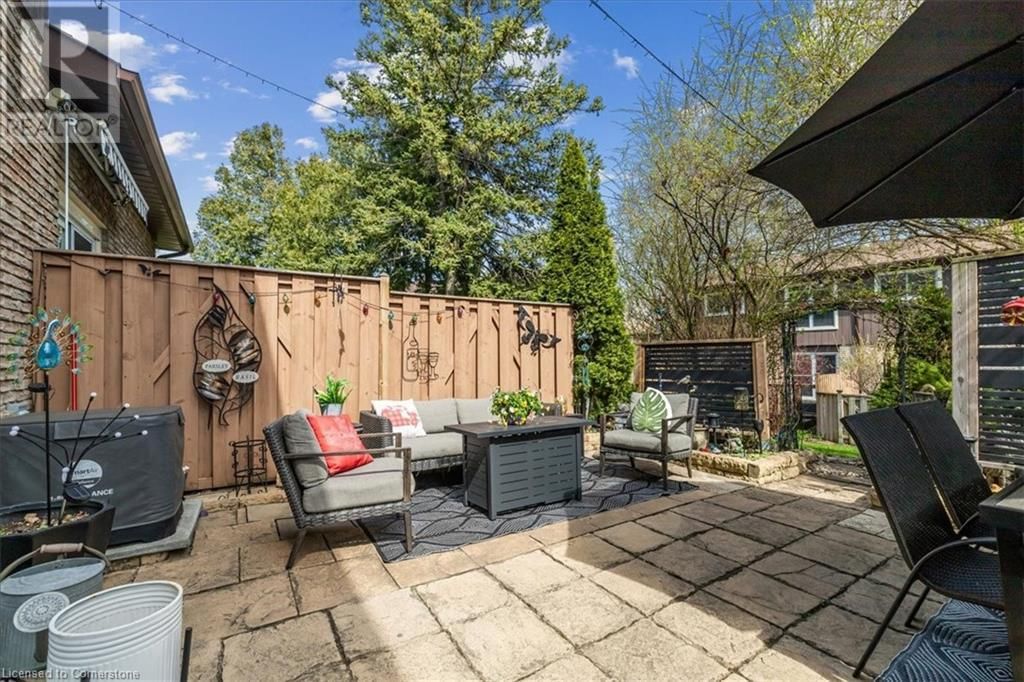 150 - 2301 CAVENDISH DRIVE Image 40