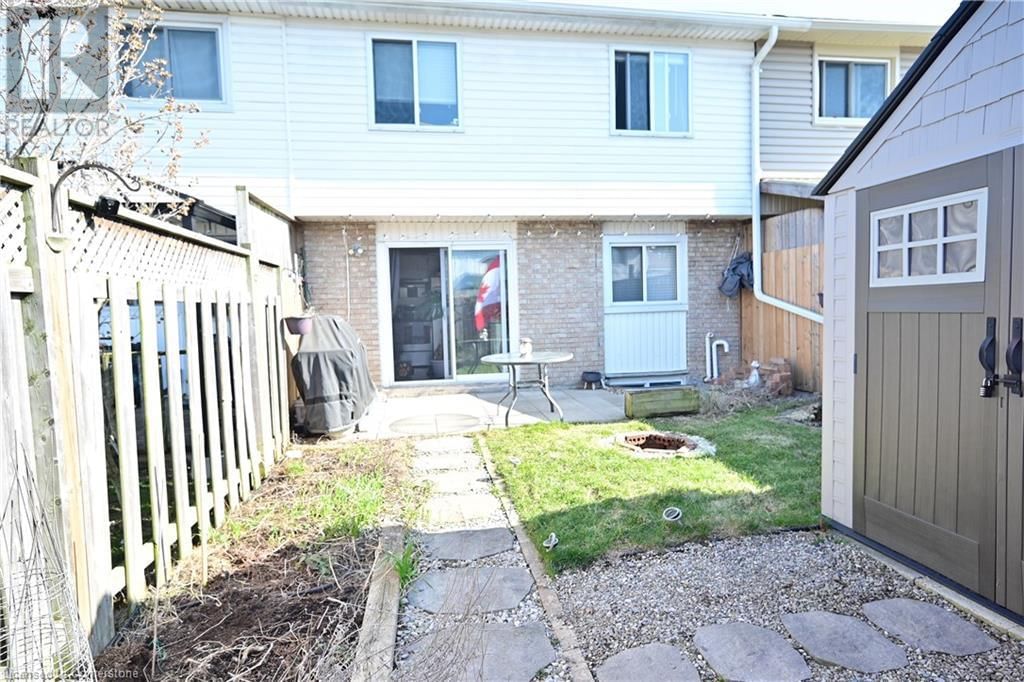 747 PARKVIEW CRESCENT Image 33