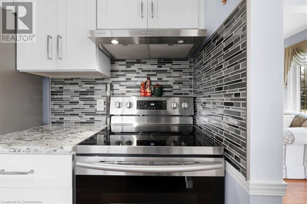 7994 OAKRIDGE DRIVE Image 10