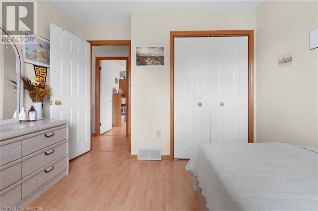 7994 OAKRIDGE DRIVE Image 23