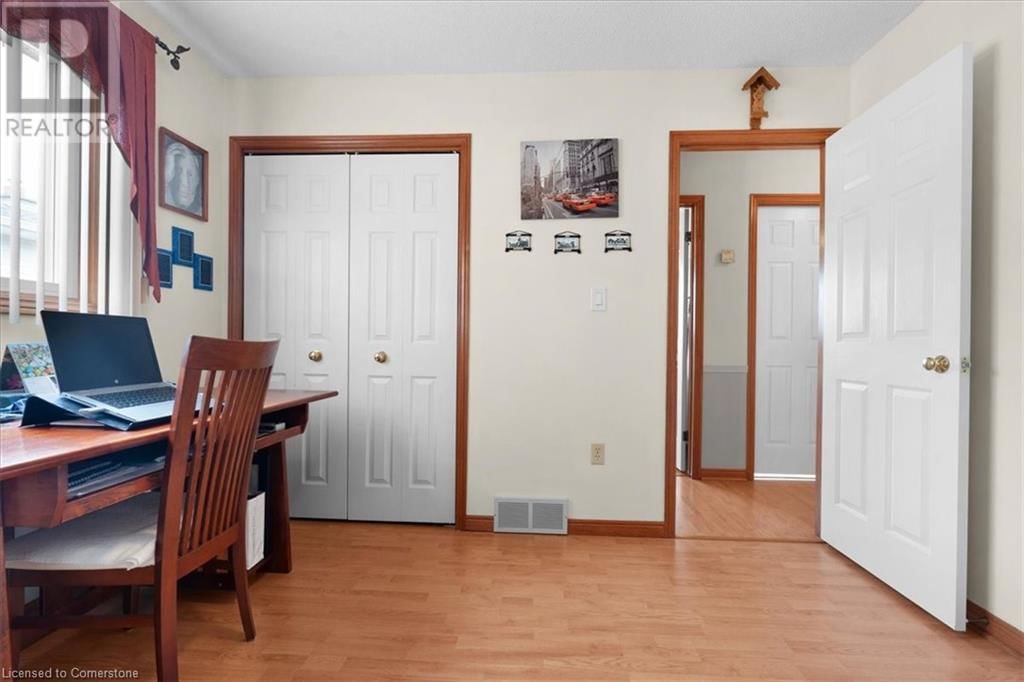 7994 OAKRIDGE DRIVE Image 26