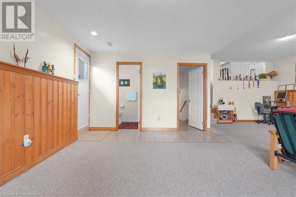 7994 OAKRIDGE DRIVE Image 31