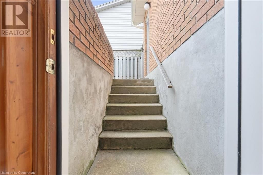 7994 OAKRIDGE DRIVE Image 37