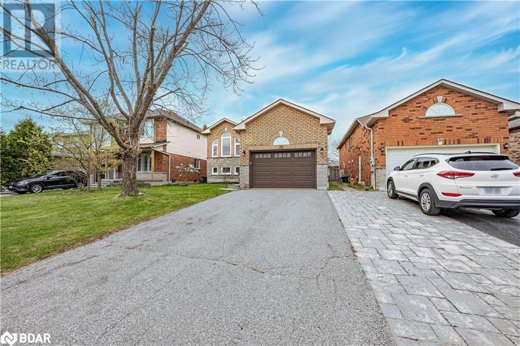 36 LESLIE AVENUE Image 2