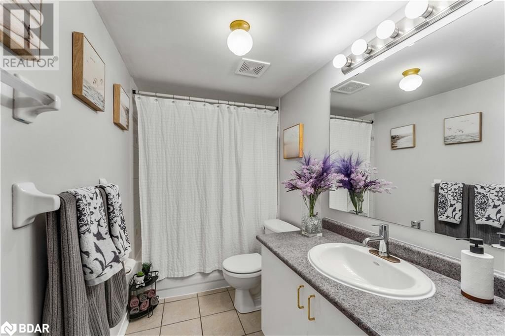 36 LESLIE AVENUE Image 24