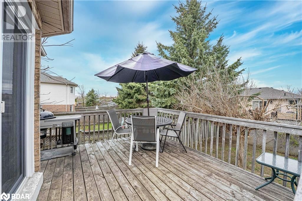 36 LESLIE AVENUE Image 26