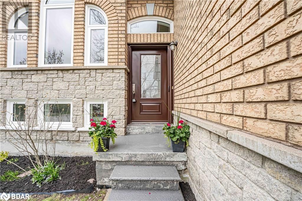 36 LESLIE AVENUE Image 3