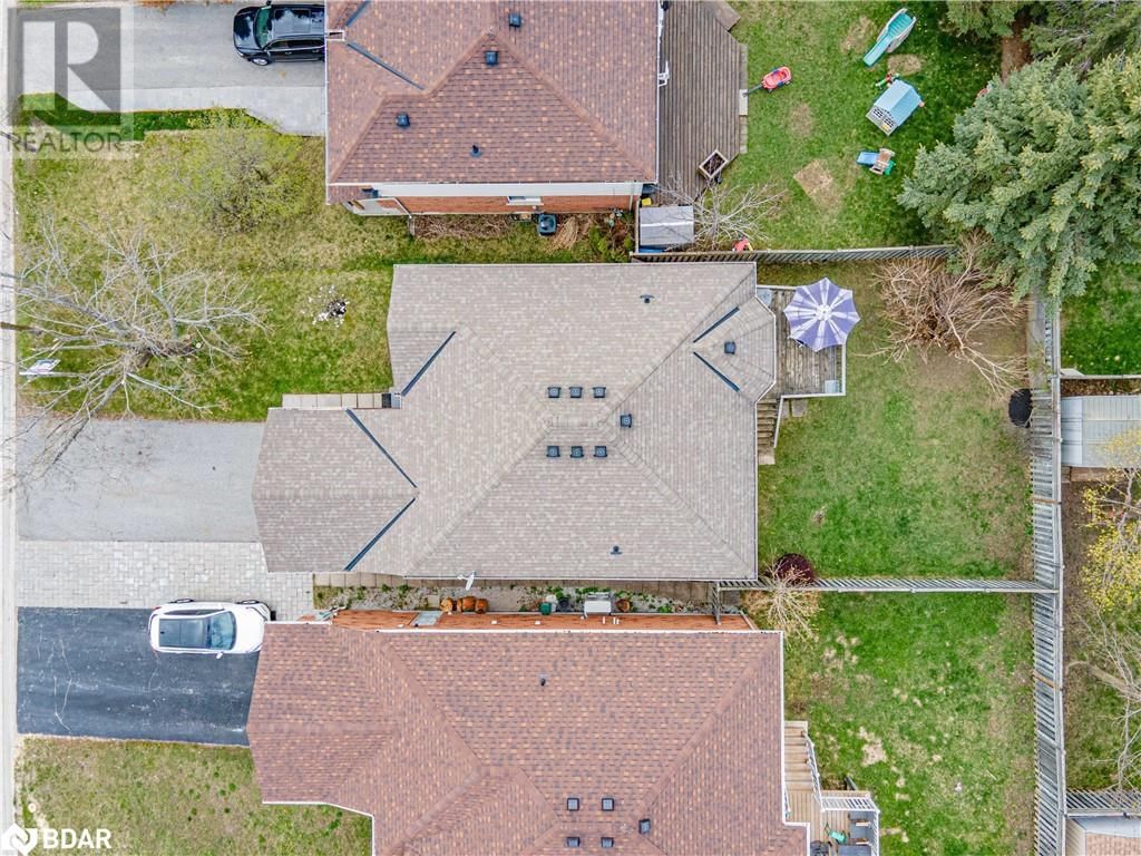 36 LESLIE AVENUE Image 35