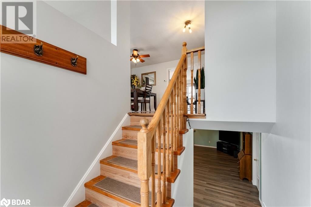 36 LESLIE AVENUE Image 4