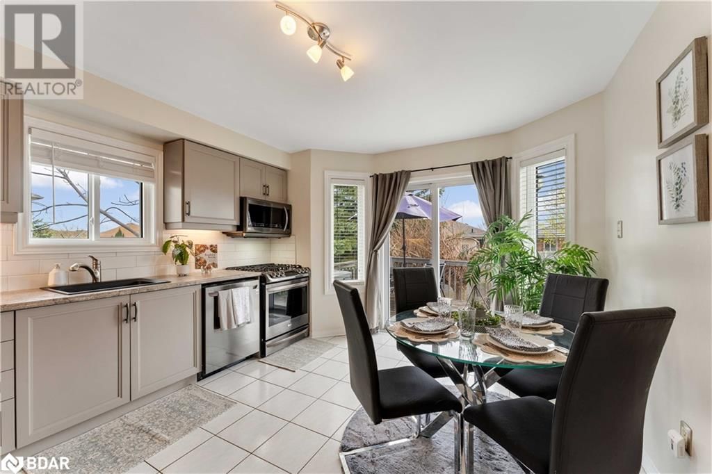 36 LESLIE AVENUE Image 8