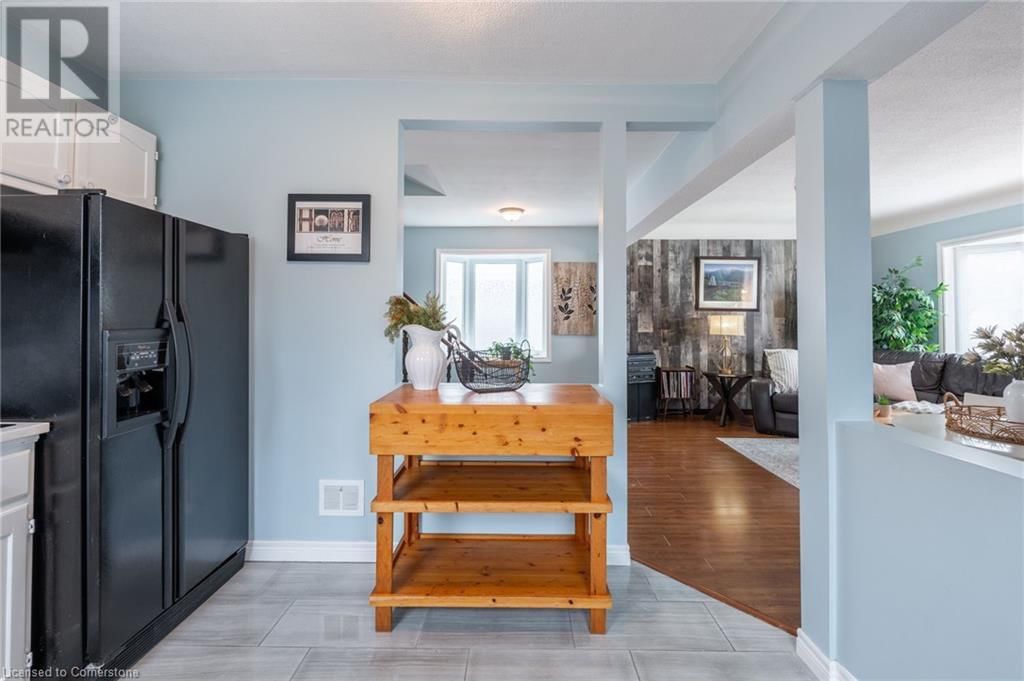 668 BURGESS AVENUE Image 14