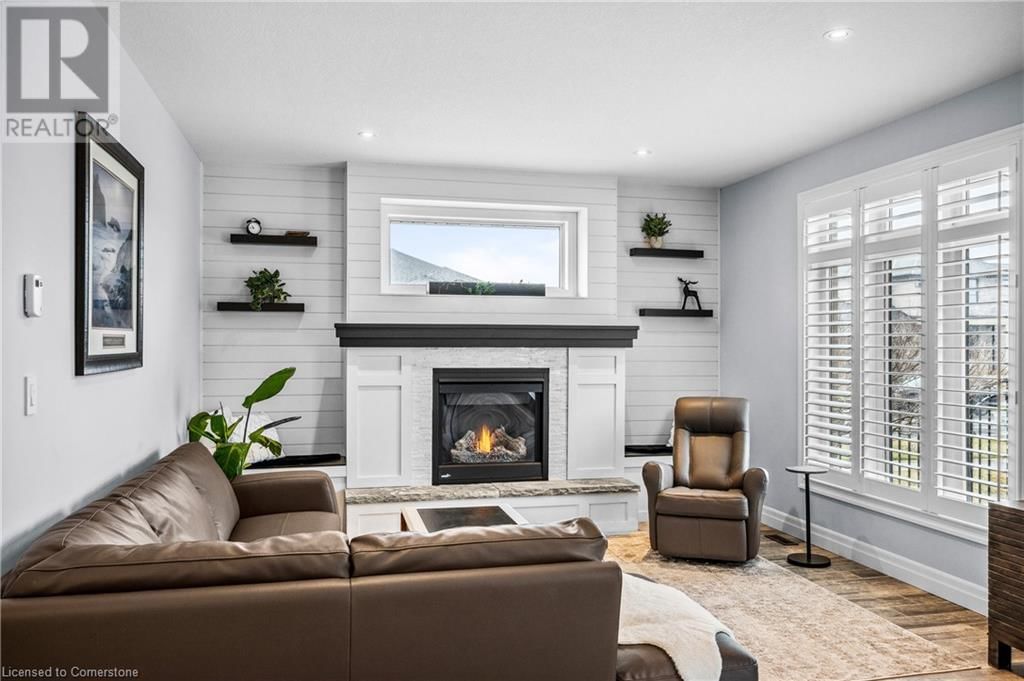 100 TAMARACK BOULEVARD Image 13
