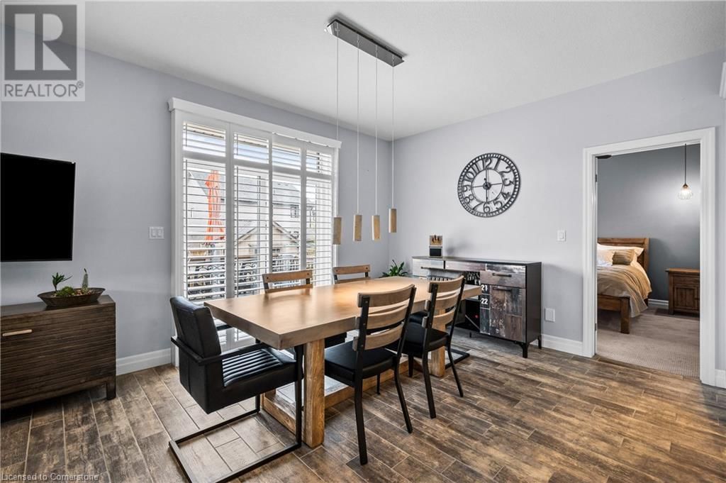 100 TAMARACK BOULEVARD Image 18
