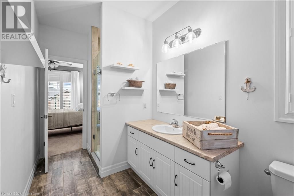 100 TAMARACK BOULEVARD Image 24