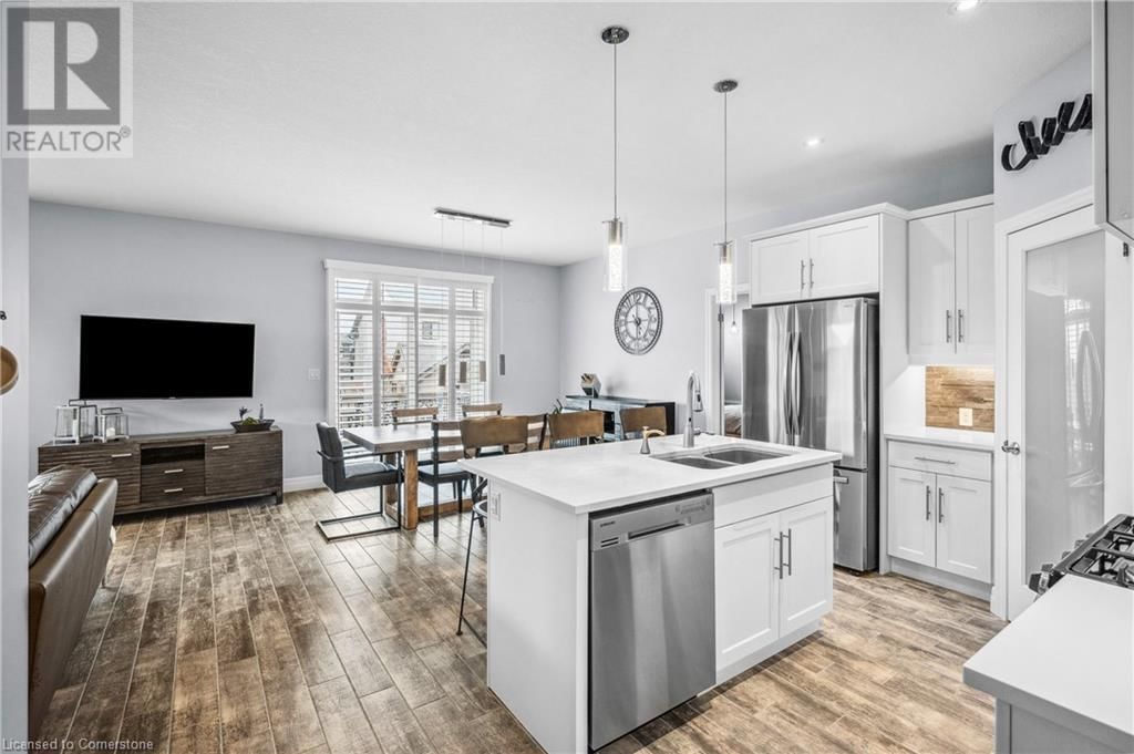 100 TAMARACK BOULEVARD Image 7