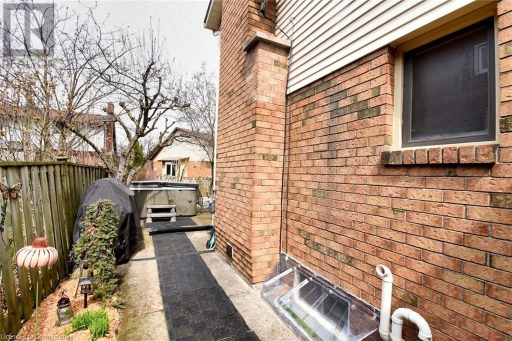 3219 HAZELWOOD AVENUE Image 37