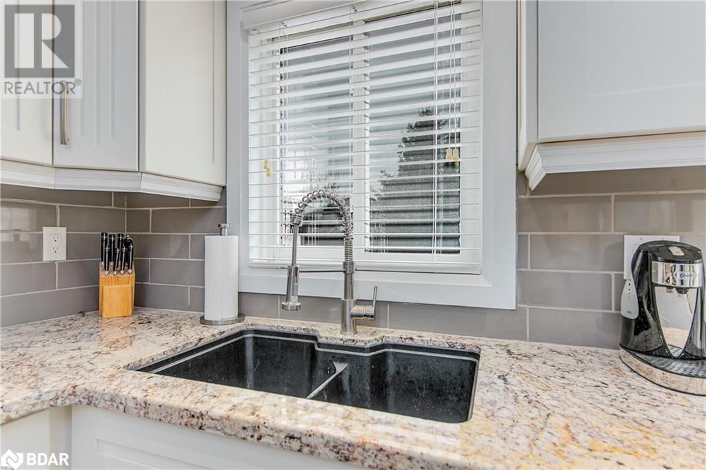 124 BROWN STREET Image 11