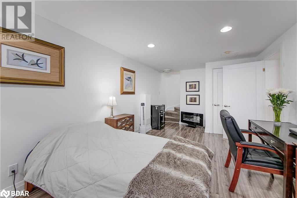 124 BROWN STREET Image 22