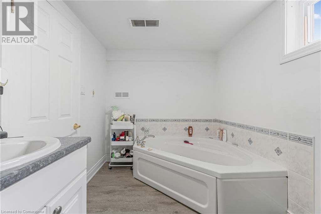 494 EAST 37TH STREET Image 22