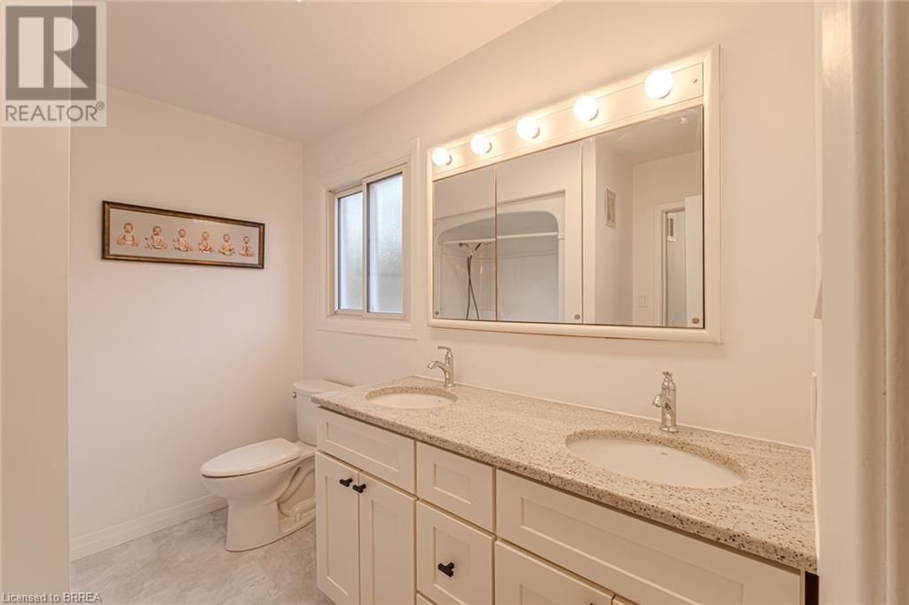 54 GRAND STREET Image 10