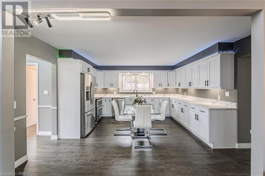 54 GRAND STREET Image 13