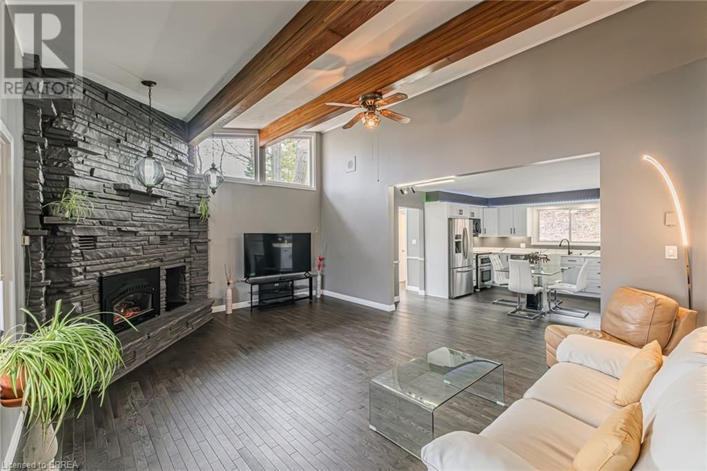 54 GRAND STREET Image 22