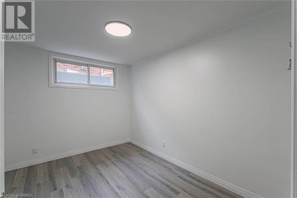 54 GRAND STREET Image 26