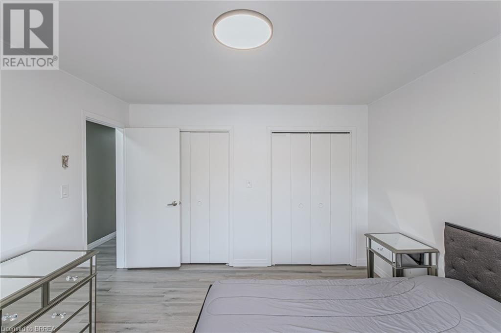 54 GRAND STREET Image 29