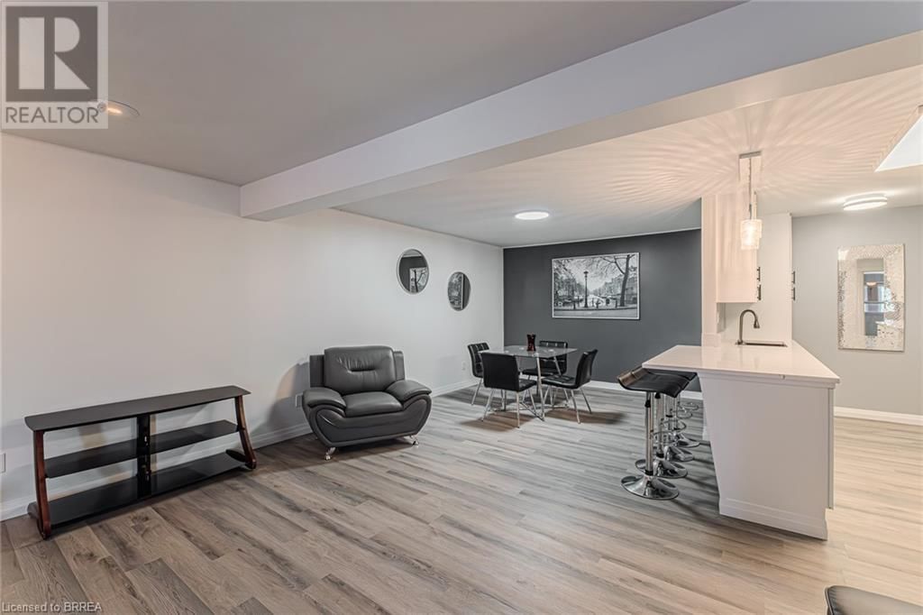 54 GRAND STREET Image 35