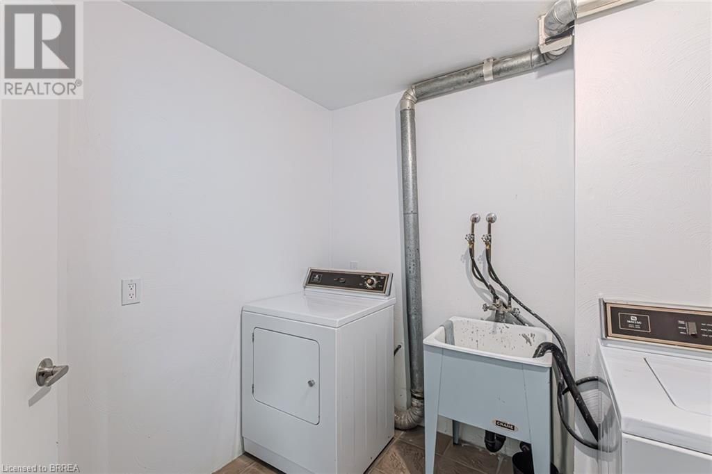 54 GRAND STREET Image 45