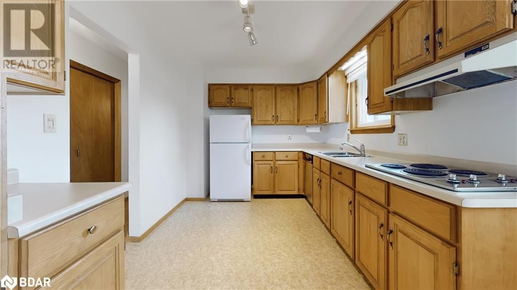 4 GAUDAUR COURT Image 13