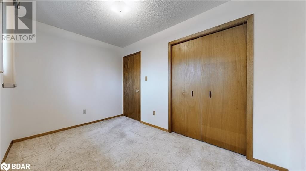 4 GAUDAUR COURT Image 21
