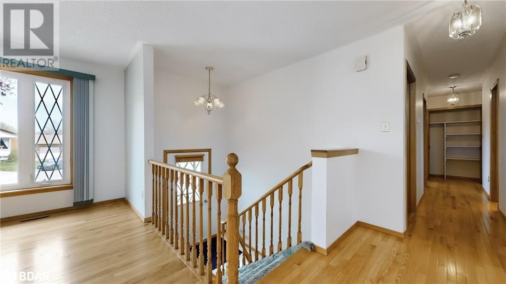 4 GAUDAUR COURT Image 25