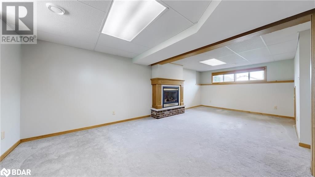 4 GAUDAUR COURT Image 28