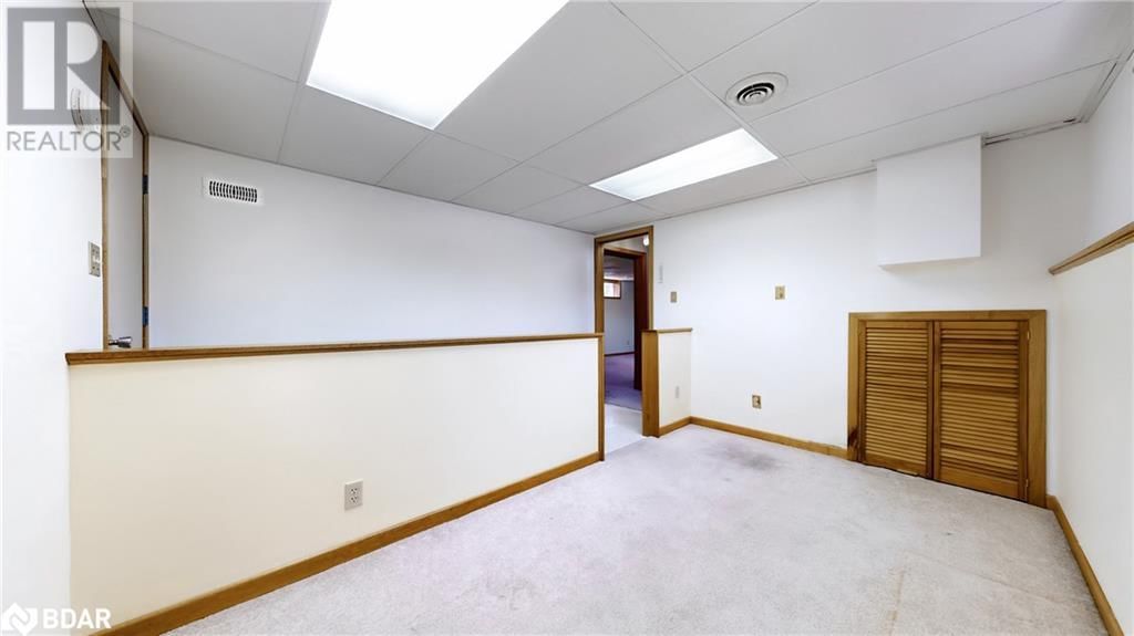4 GAUDAUR COURT Image 30