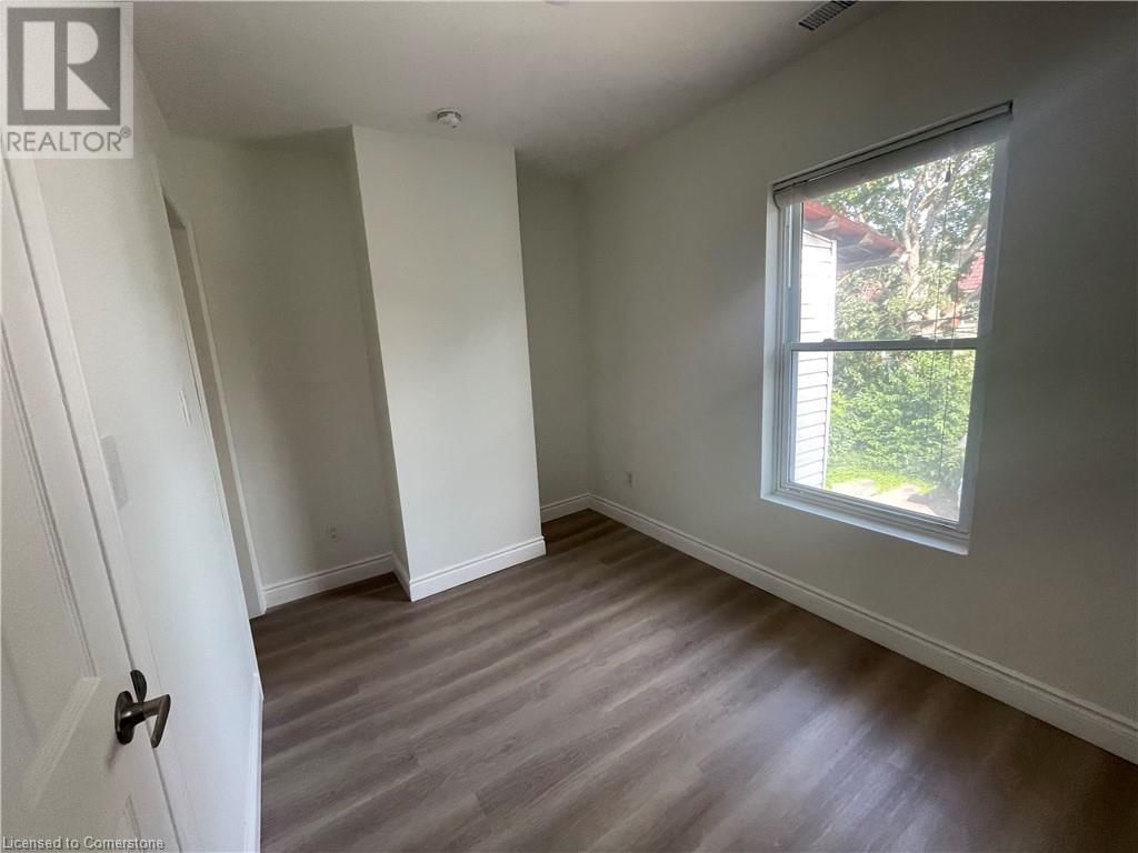 2 - 49 FAIRLEIGH AVENUE Image 14