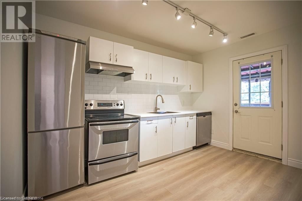 2 - 49 FAIRLEIGH AVENUE Image 2