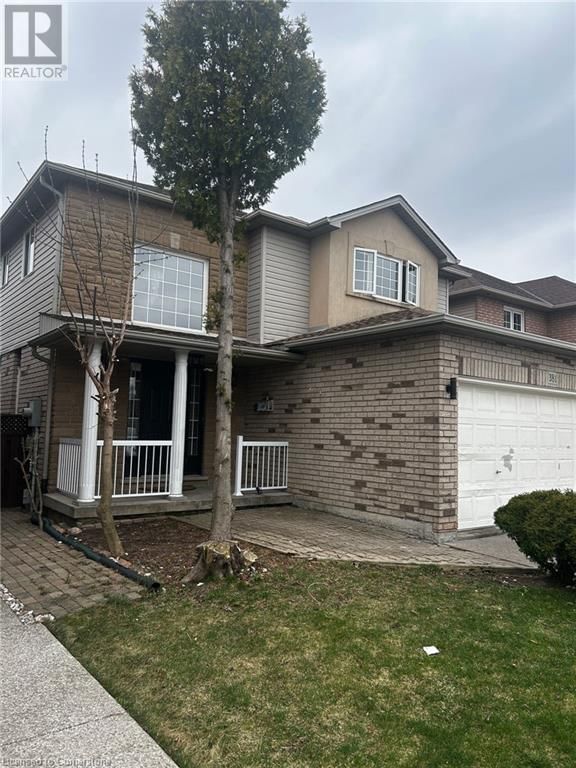 UPPER - 381 CRERAR DRIVE Image 2