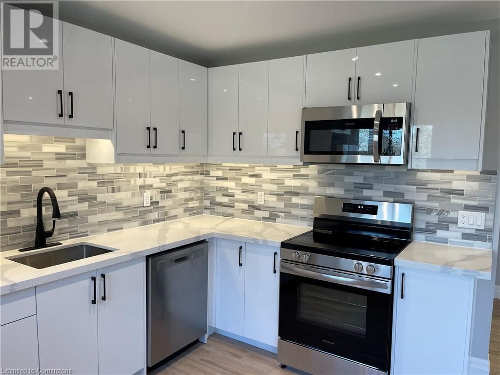 303 - 410 HAZEL STREET Image 3